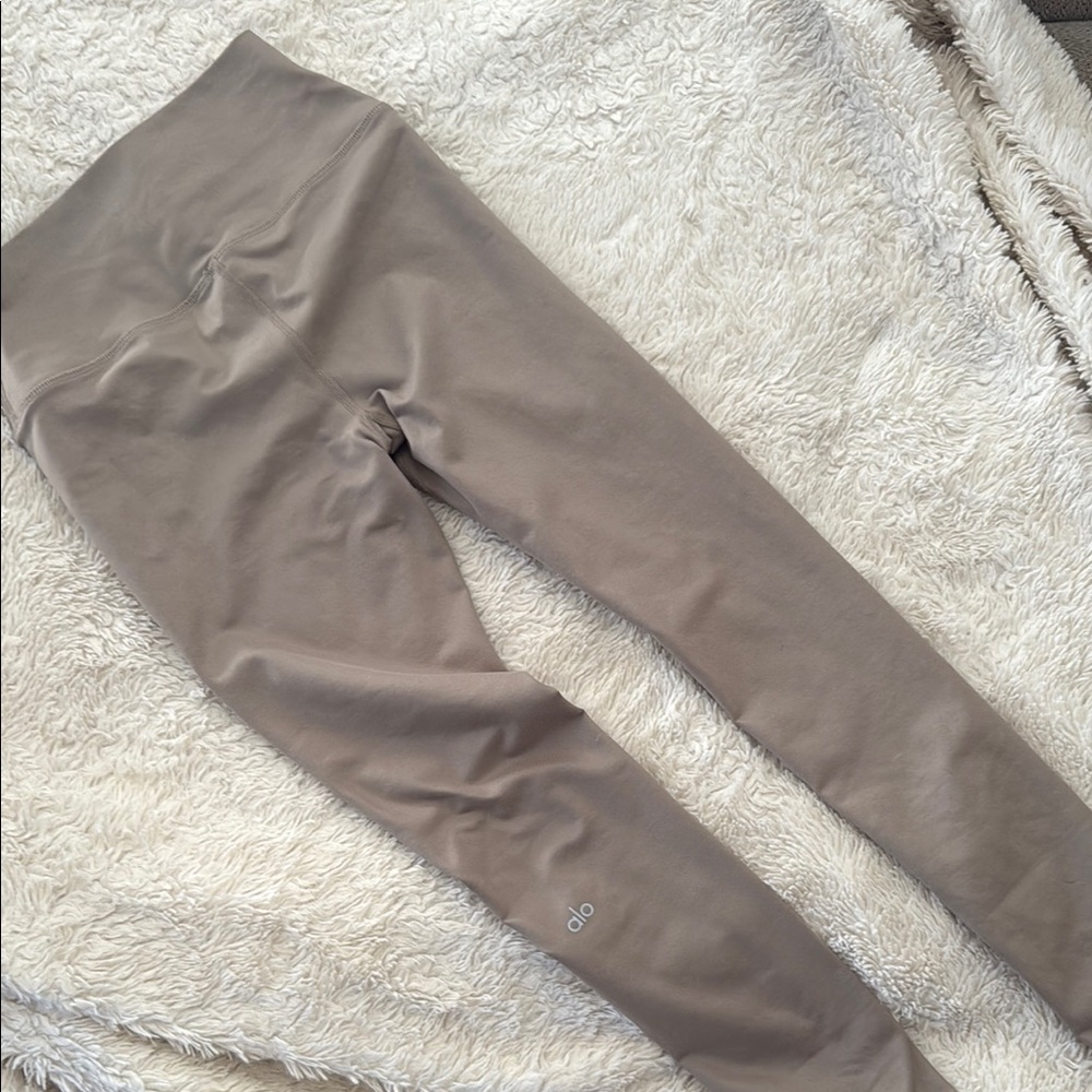 Alo Yoga Taupe Leggings - Picture 5 of 7